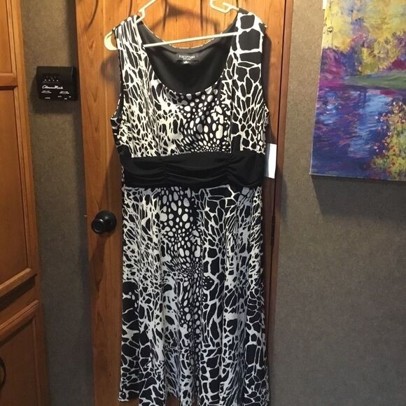 NWT Perceptions Brand Black & Beige Dress Sz. 16 - Picture 1 of 11
